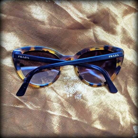 Prada Brown Tortoise Gradient SPR 02V Cat Eye Sunglasses - Picture 1 of 8